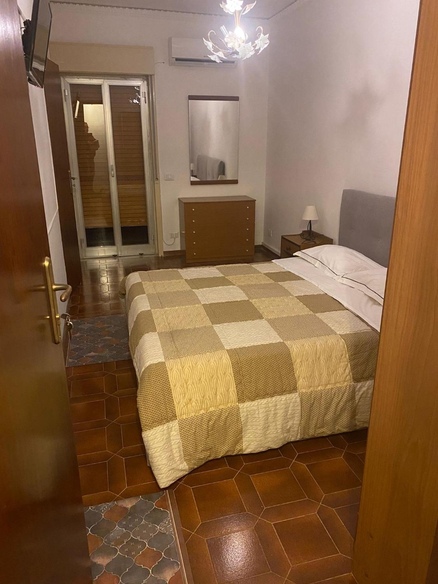 Mi 'Ffaciu E Mi Ricriu Casa Vacanze Castelmola Exterior foto